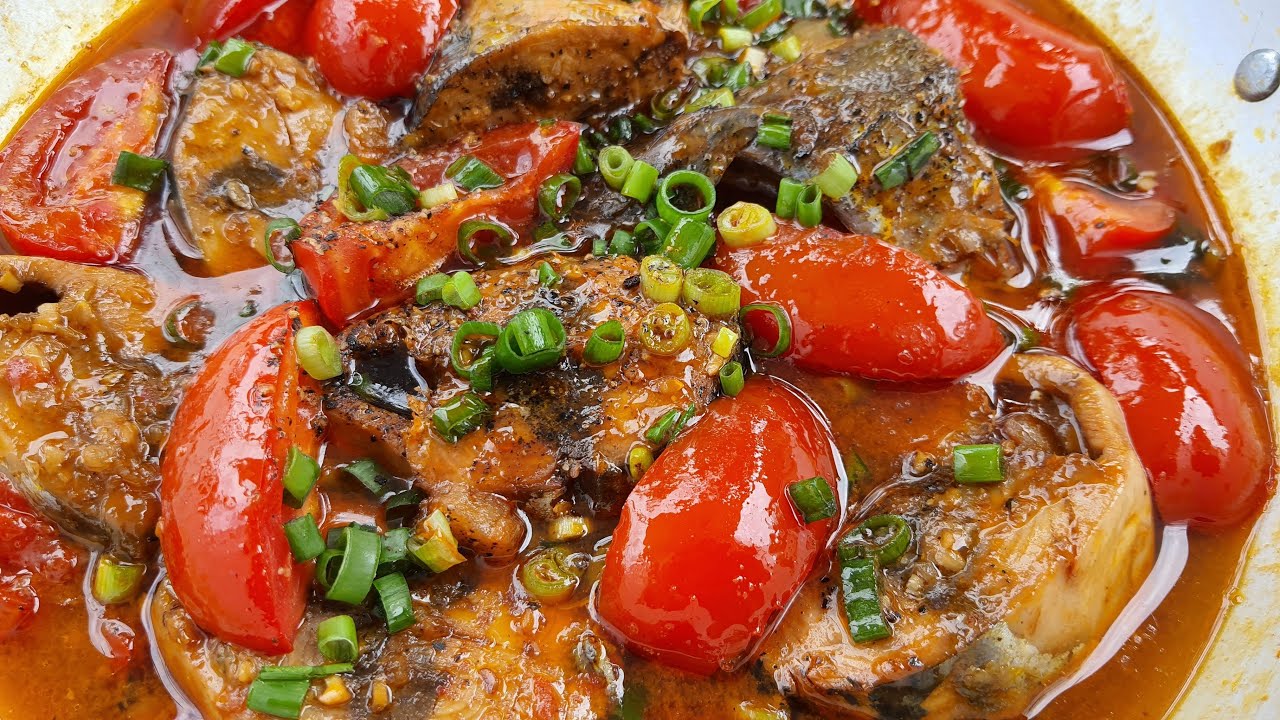 Cá ngừ sốt cà chua 