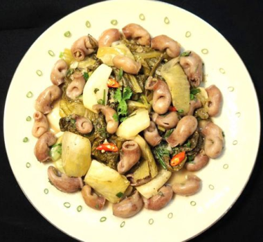 Bao tử xào cải chua